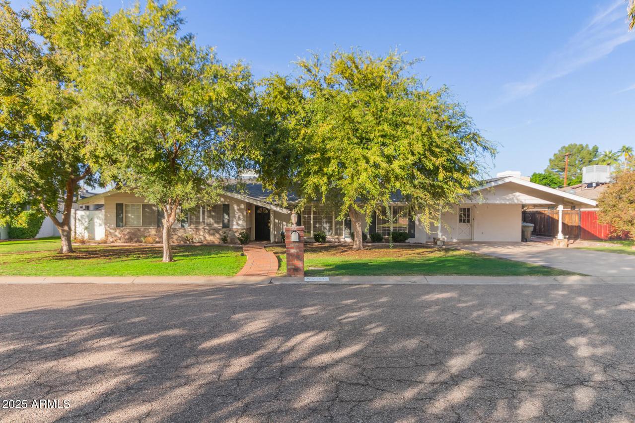 8236 N 15th Dr., Phoenix, AZ 85021