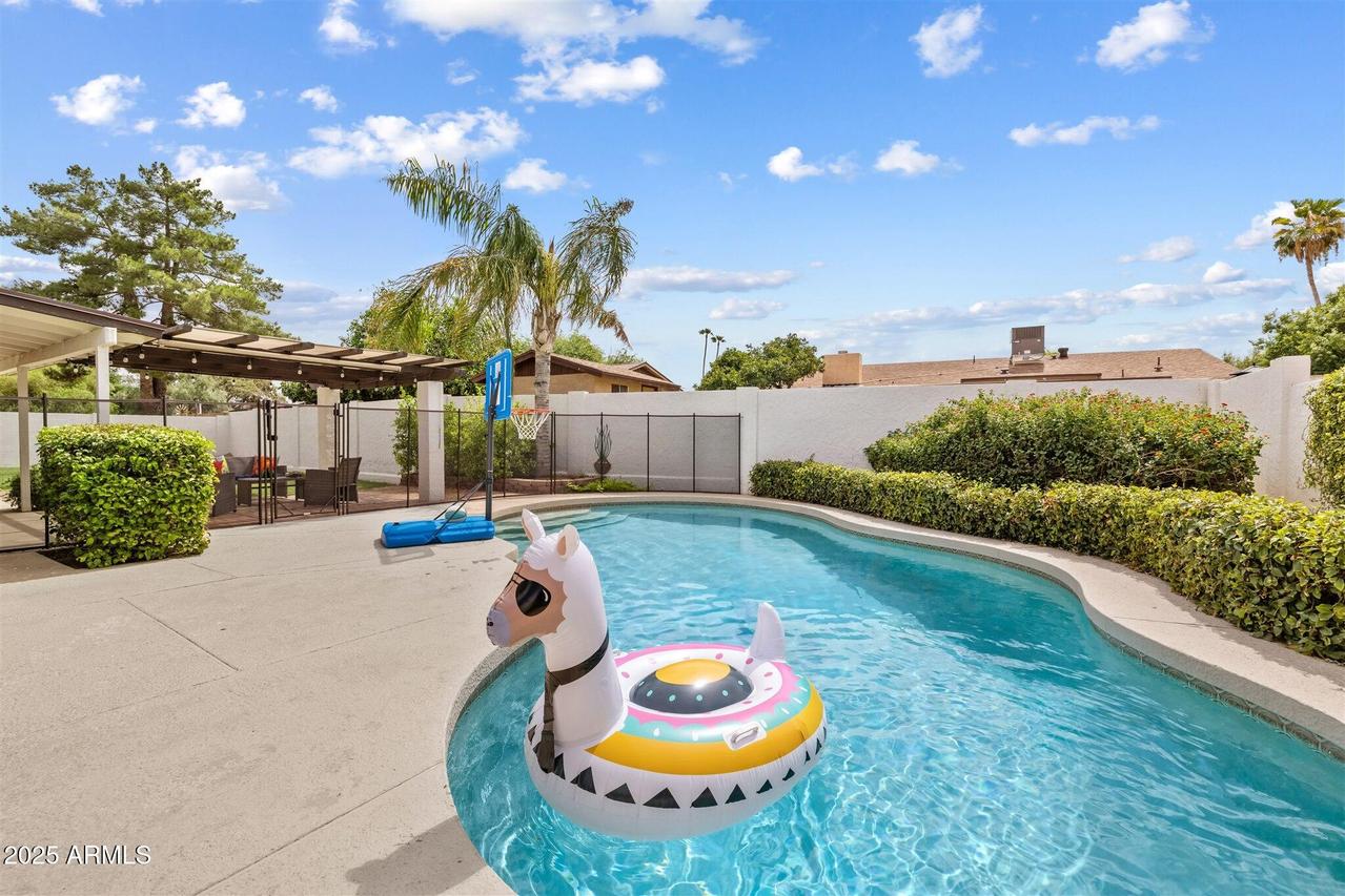 2915 E Vista Dr., Phoenix, AZ 85032