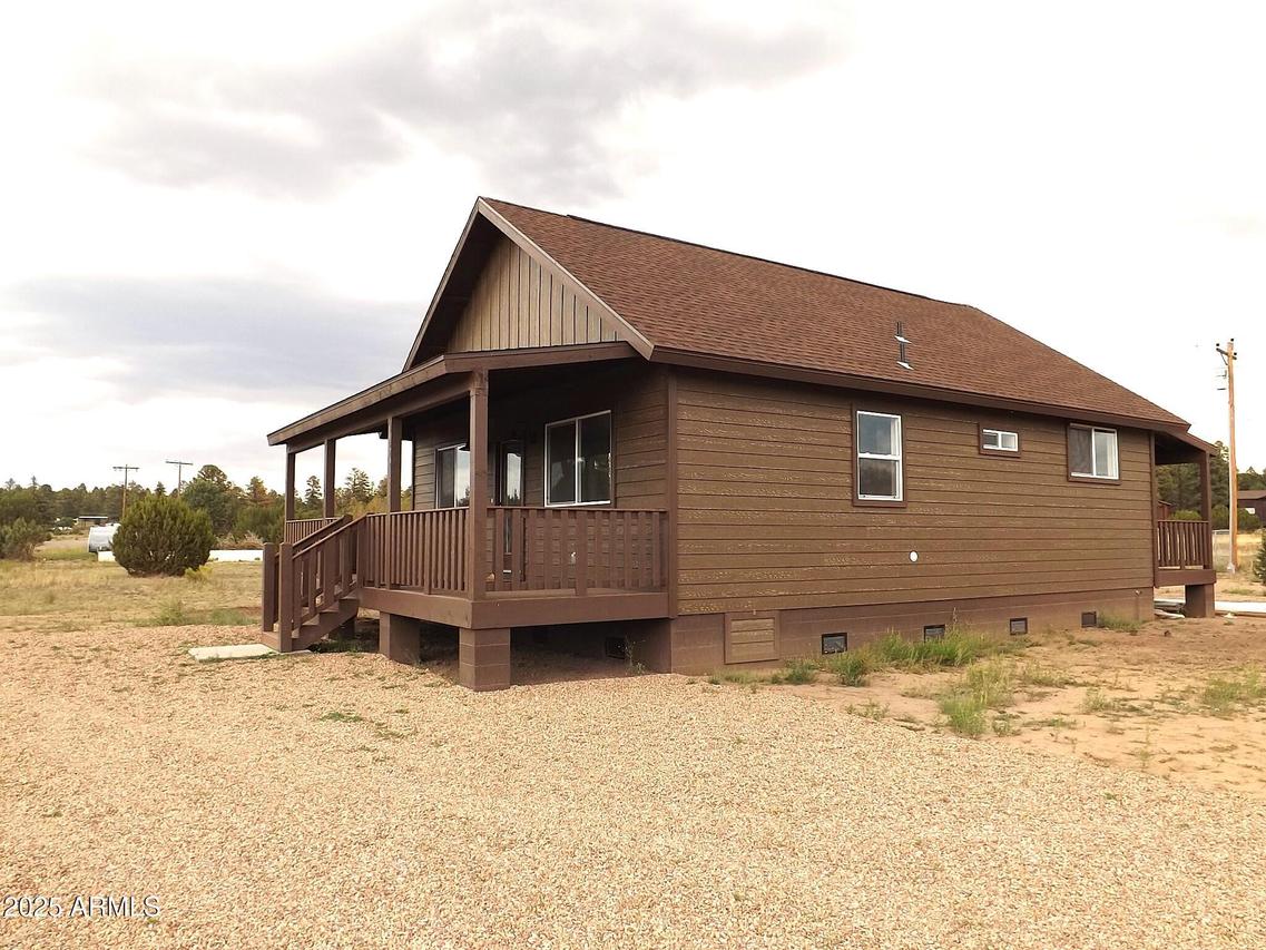 2763 Sunflower Dr., Overgaard, AZ 85933
