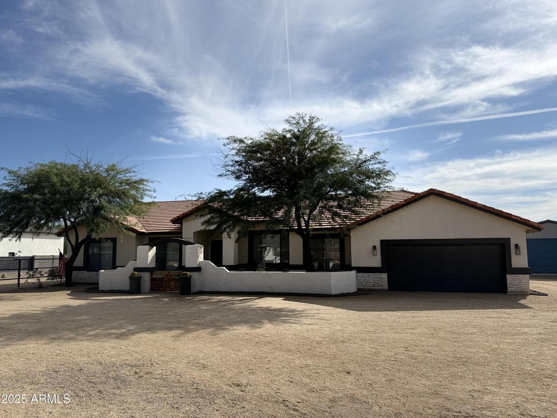 907 E Carlise Rd., Phoenix, AZ 85086