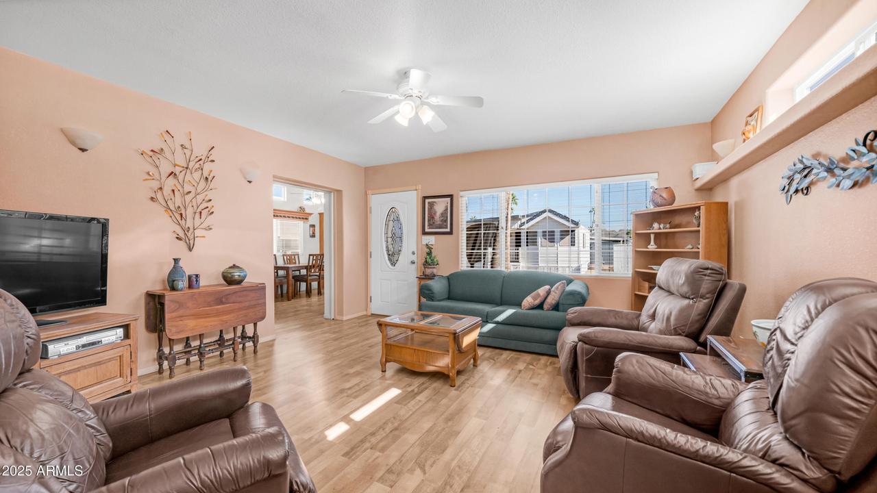 167 Limestone Dr., Apache Junction, AZ 85119