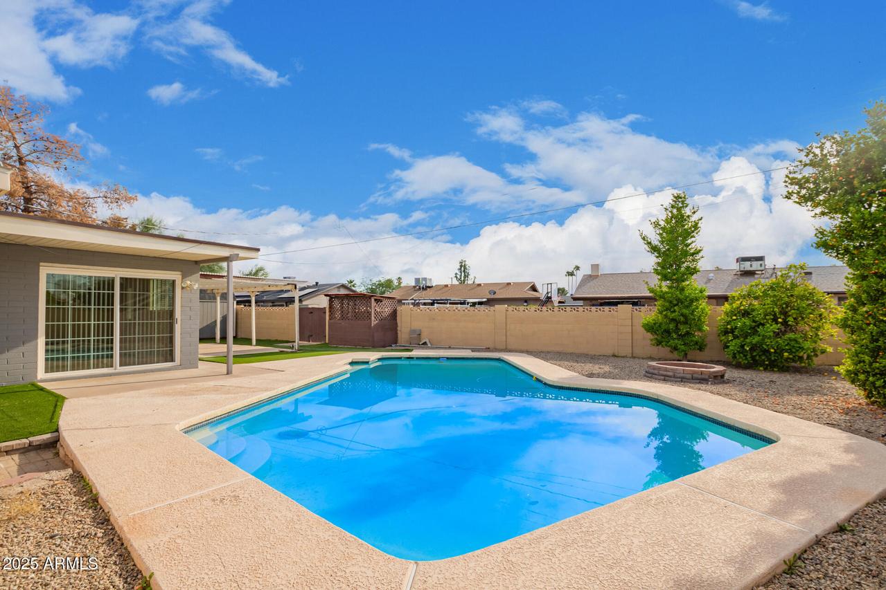 503 E Pebble Beach Dr., Tempe, AZ 85282