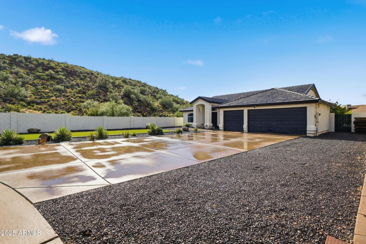 1840 N Rowen Cir., Mesa, AZ 85207