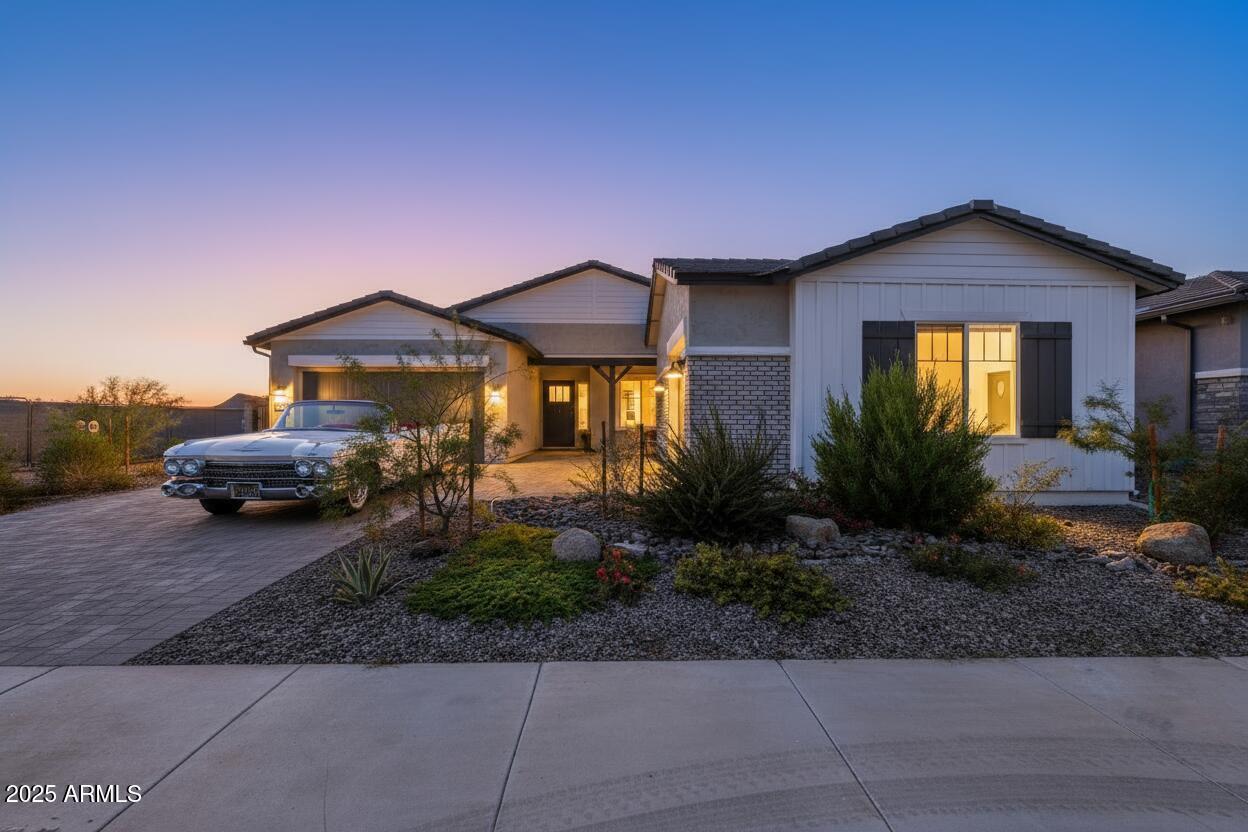 13668 W Hackamore Dr., Peoria, AZ 85383