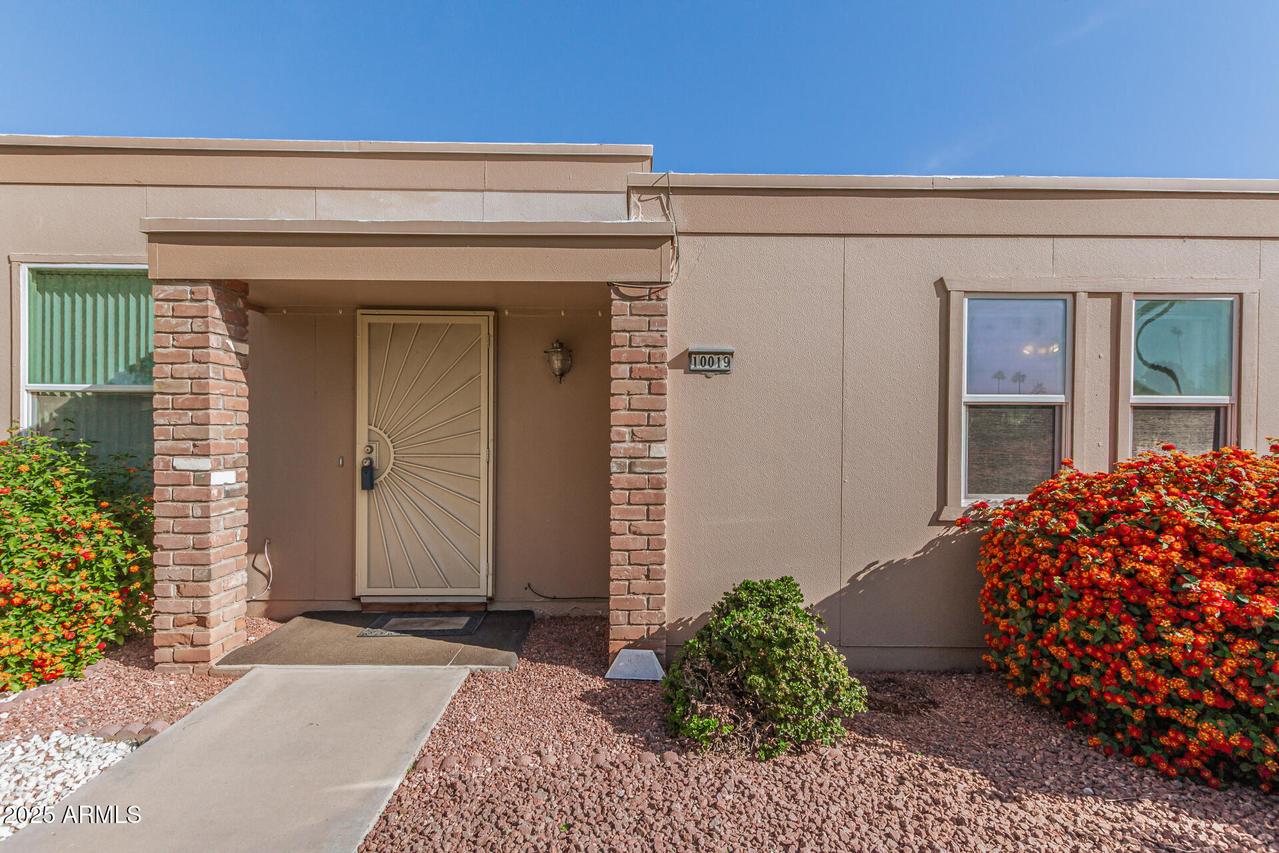 10019 W Thunderbird Blvd., Sun City, AZ 85351