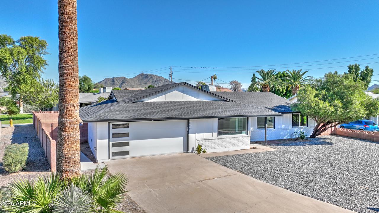8829 N 17th Ave., Phoenix, AZ 85021