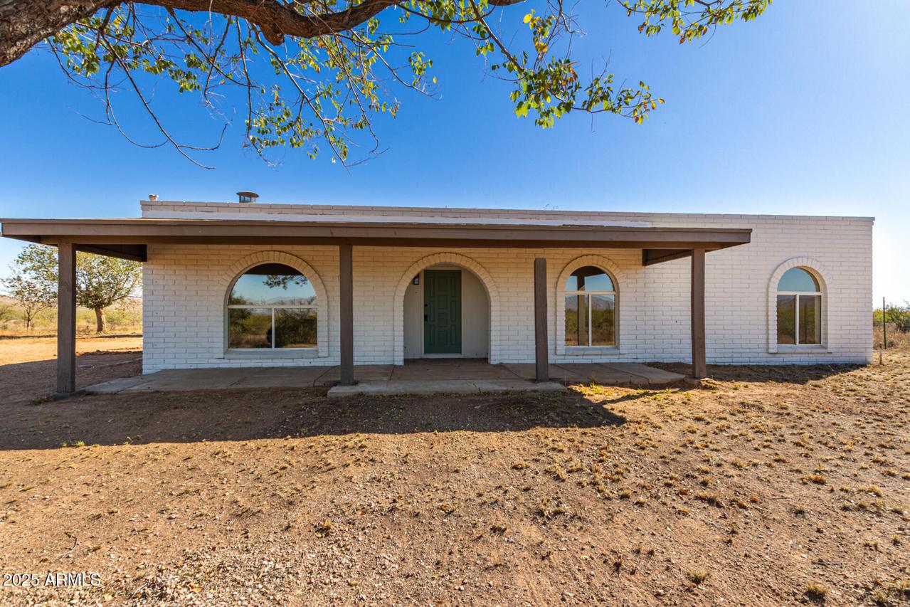 3613 E White Tail Rd., Pearce, AZ 85625