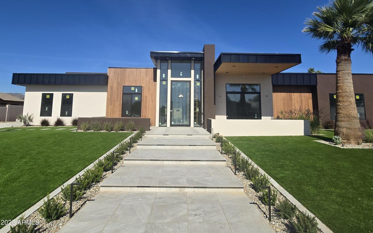 4332 E Vermont Ave., Phoenix, AZ 85018