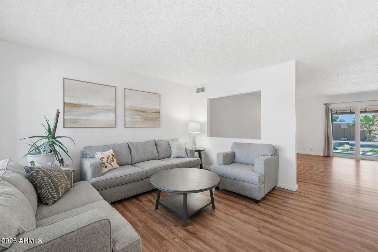 1711 S Hall, Mesa, AZ 85204