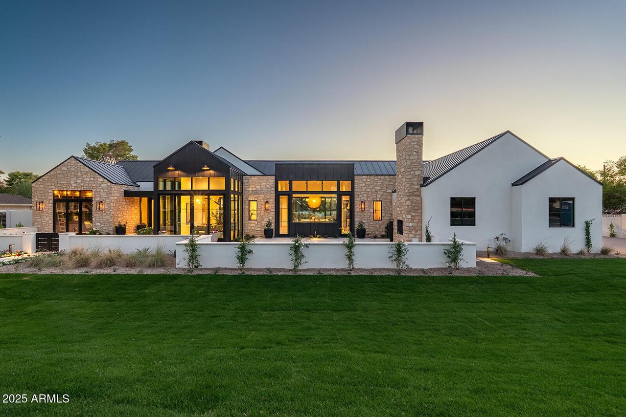 4729 E Arcadia Ln., Phoenix, AZ 85018