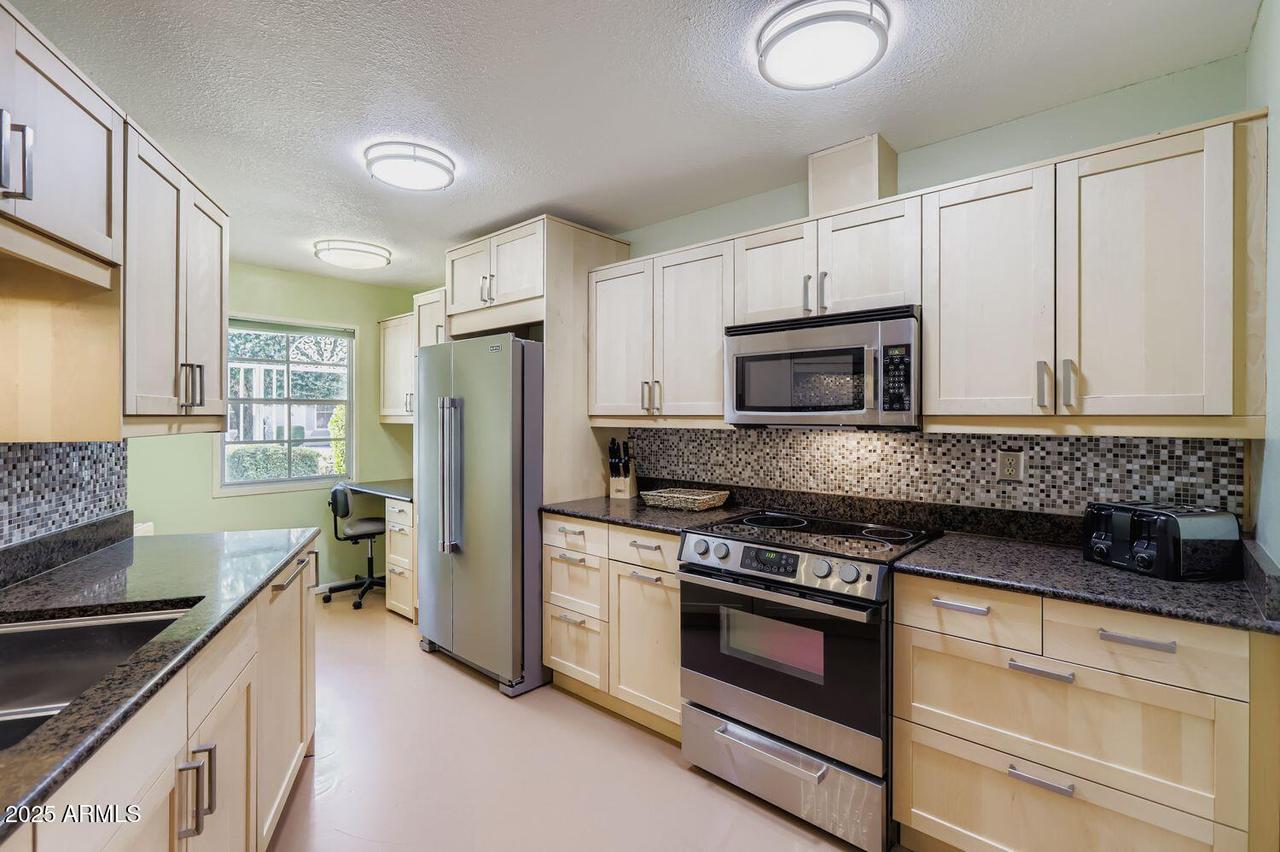 10454 W Palmeras Dr., Sun City, AZ 85373