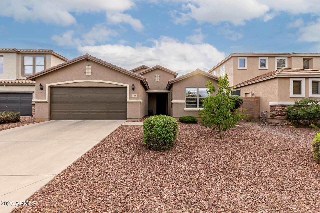 2119 W Desert Seasons Dr., San Tan Valley, AZ 85144