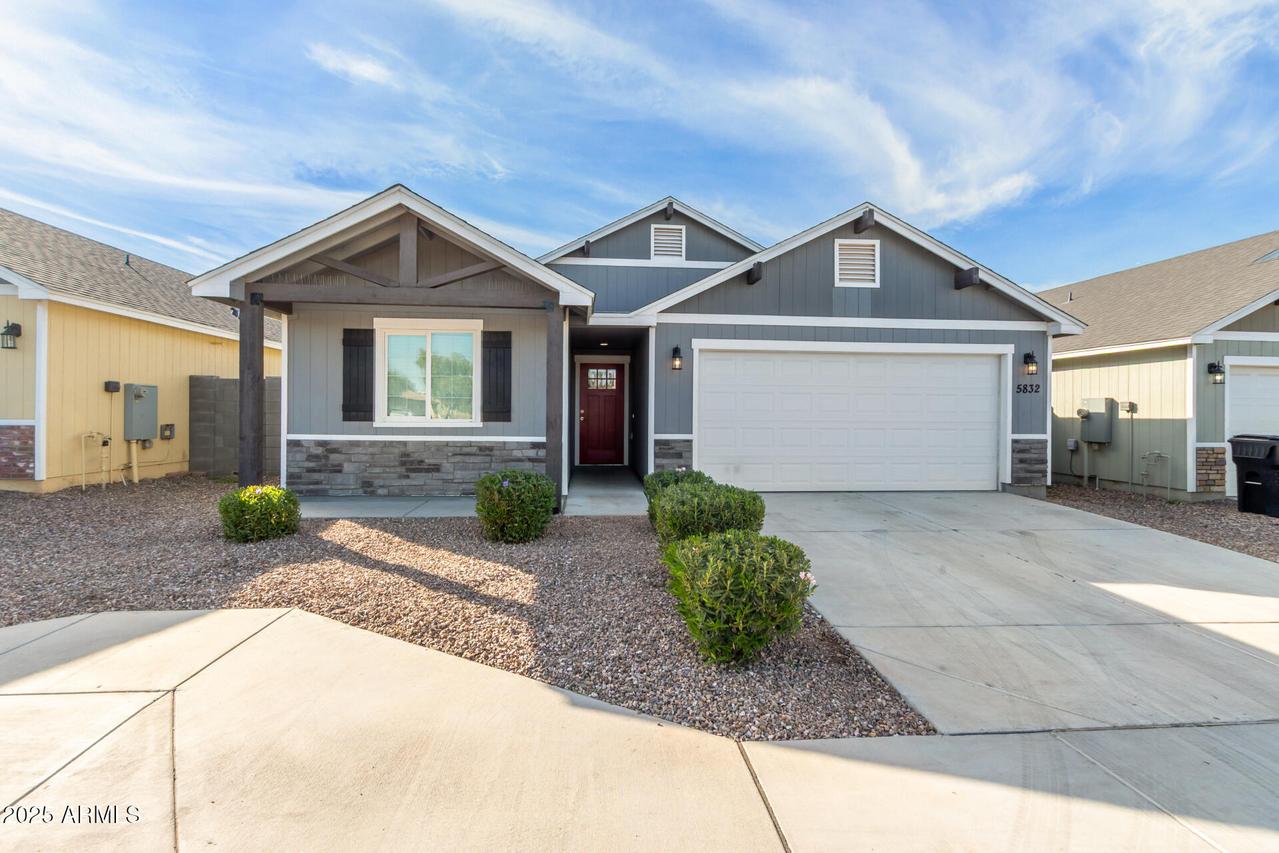 5832 S 12th Ln., Phoenix, AZ 85041