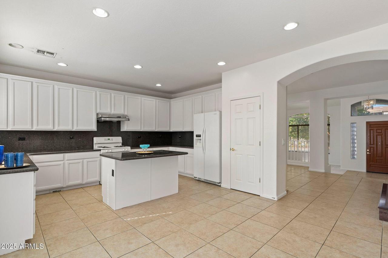 2125 W Crimson Ter., Phoenix, AZ 85085