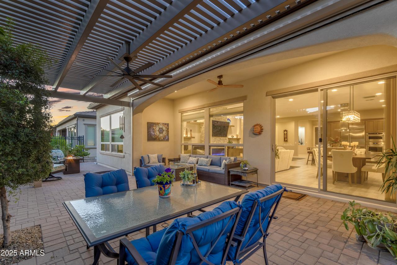 829 E Snowy Farm Dr., Queen Creek, AZ 85140