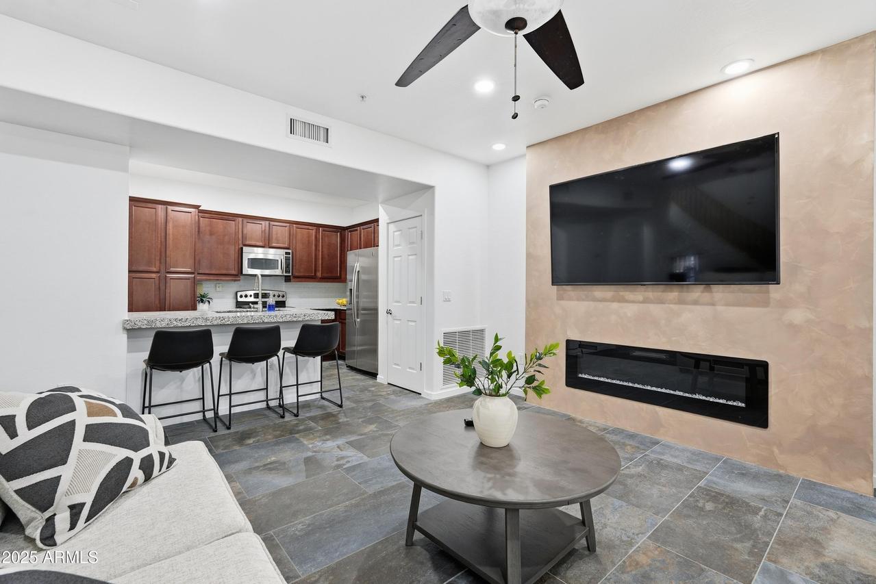 3935 E Rough Rider Rd. #1140, Phoenix, AZ 85050