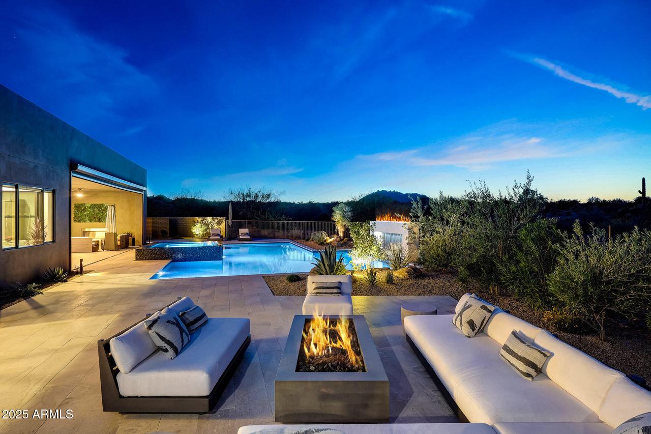 13018 E Juan Tabo Rd., Scottsdale, AZ 85255