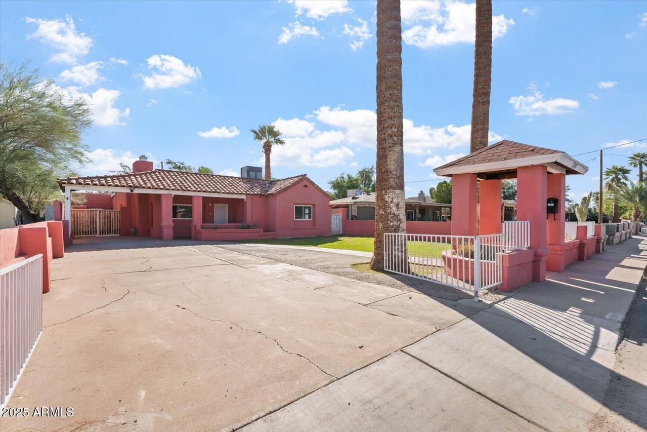 2741 E Brill St., Phoenix, AZ 85008