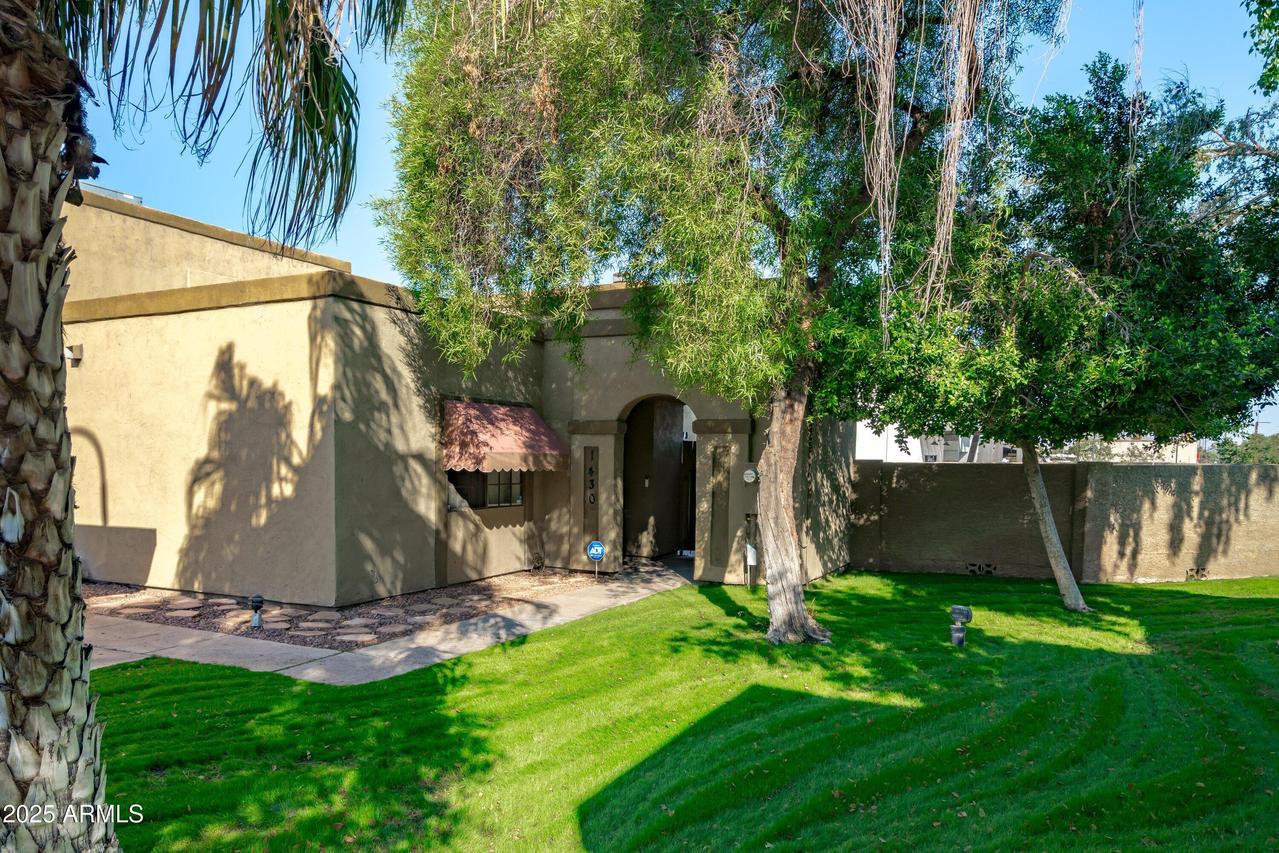 1430 W La Jolla Dr., Tempe, AZ 85282