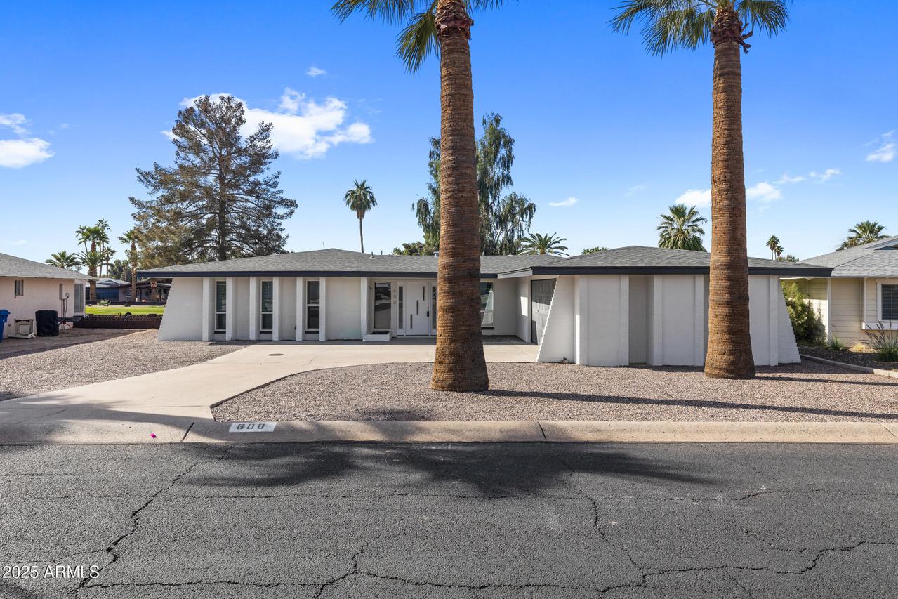 608 S Revolta Cir., Mesa, AZ 85208