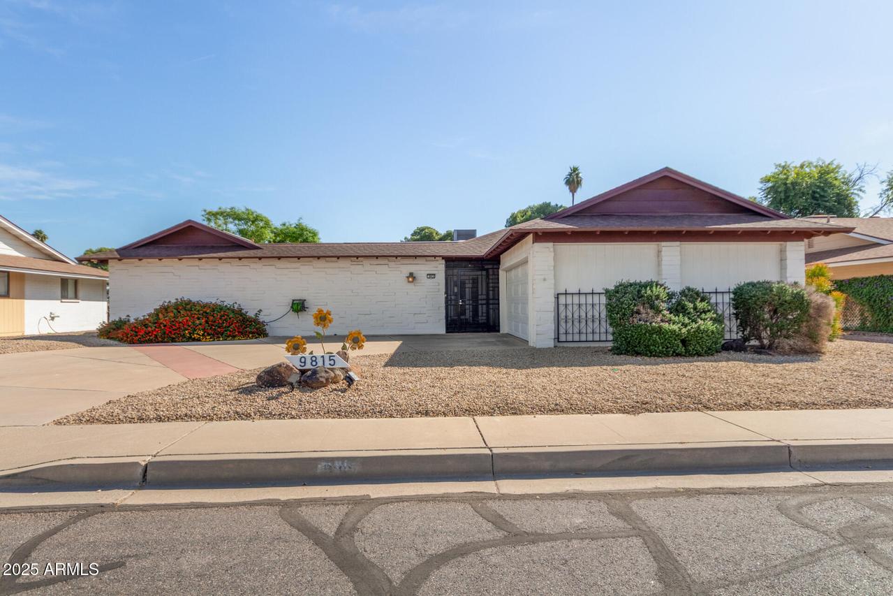 9815 N 103rd Ave., Sun City, AZ 85351