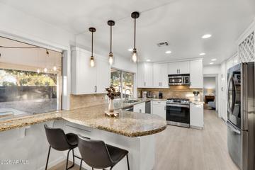 7028 N 12th Way, Phoenix, AZ 85020