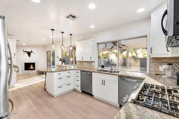 7028 N 12th Way, Phoenix, AZ 85020