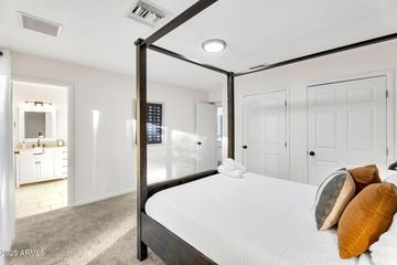 7028 N 12th Way, Phoenix, AZ 85020