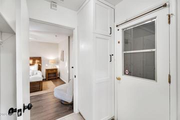 7028 N 12th Way, Phoenix, AZ 85020