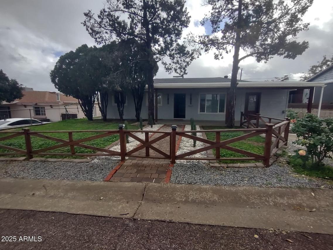 7927 E Pueblo St., Globe, AZ 85501