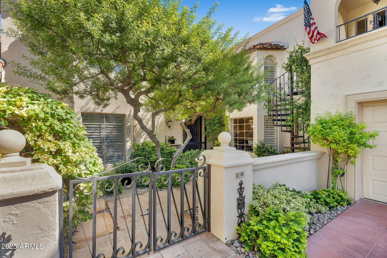 6701 N Scottsdale Rd. #16, Scottsdale, AZ 85250