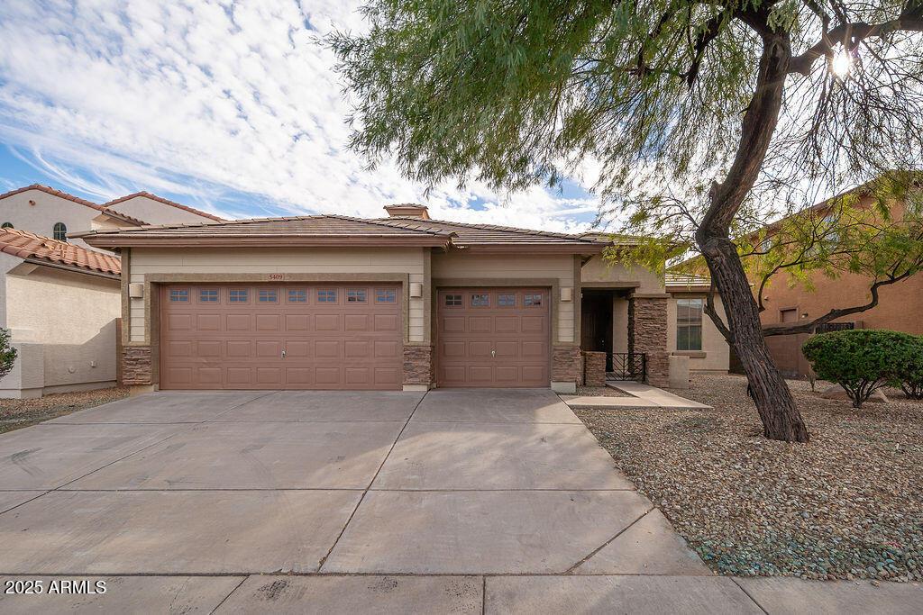 5409 W Pleasant Ln., Laveen, AZ 85339