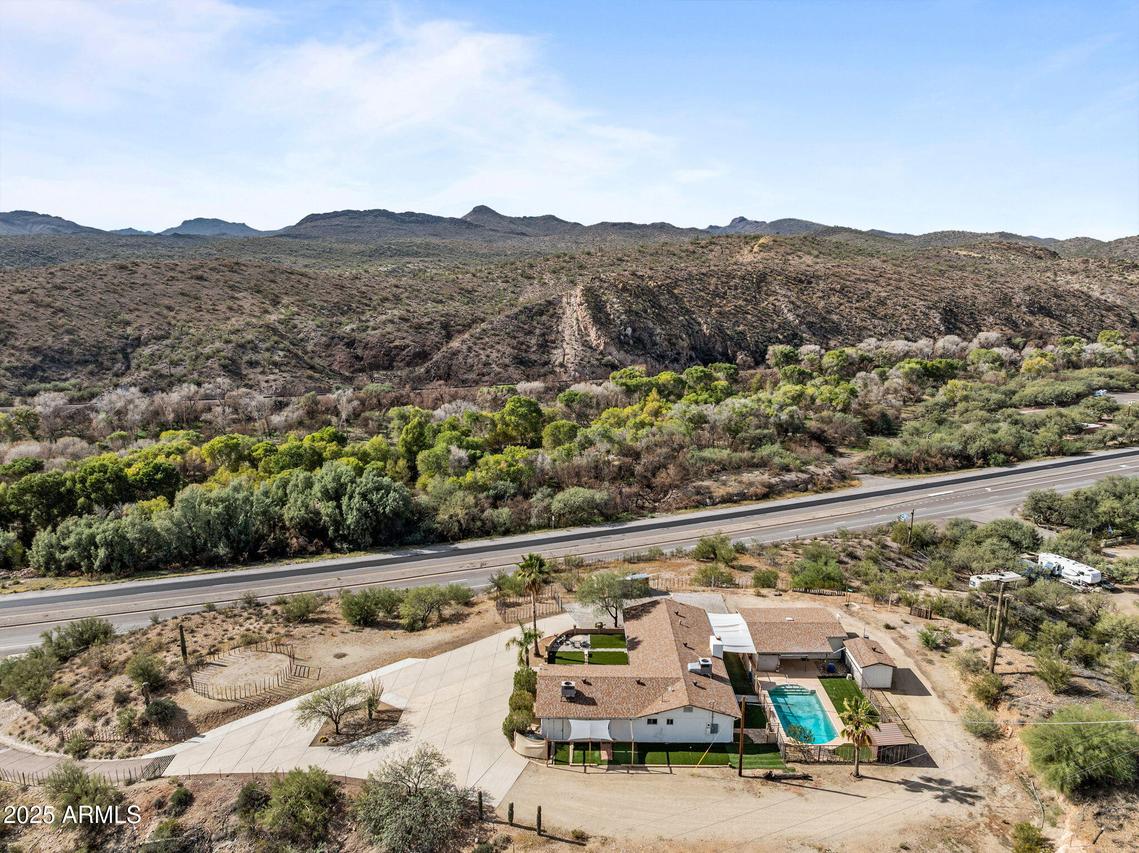 46623 N Grand Ave., Morristown, AZ 85342