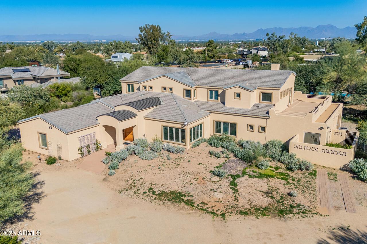 10215 N 38th St., Phoenix, AZ 85028