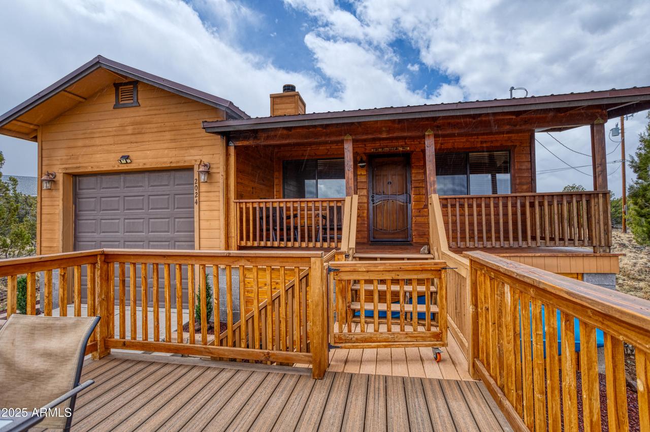 2024 Silver Creek Dr., Show Low, AZ 85901