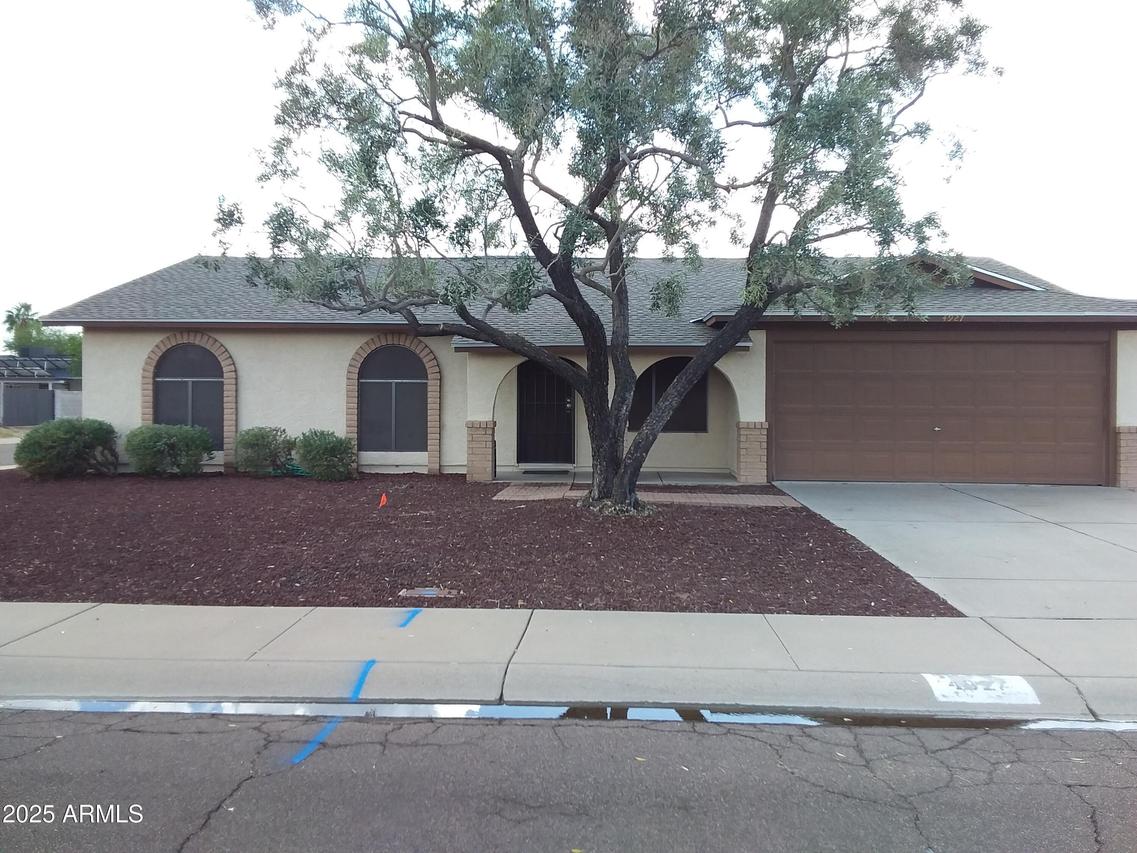 4927 W Villa Maria Dr., Glendale, AZ 85308