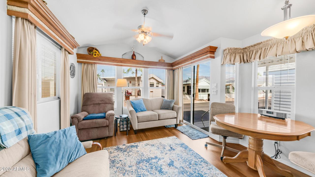 829 Beryl Dr., Apache Junction, AZ 85119