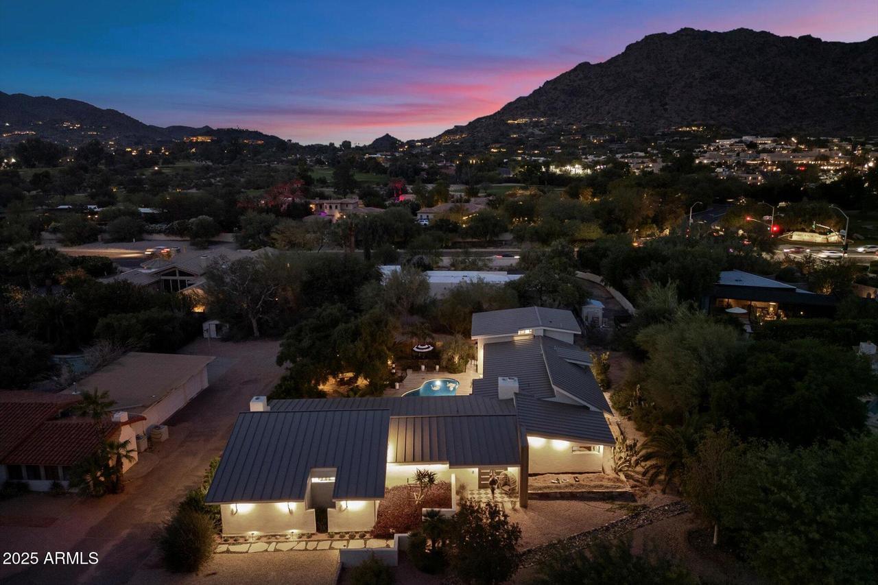 6417 N 52nd Pl., Paradise Valley, AZ 85253