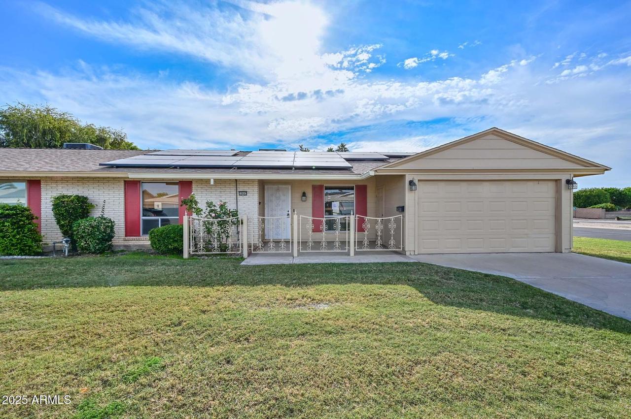 10643 W Roundelay Cir., Sun City, AZ 85351