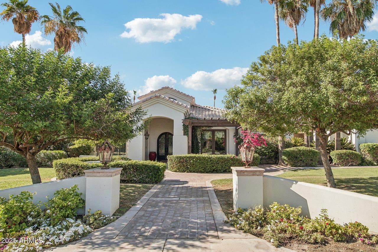 1330 N 40th St. #1, Mesa, AZ 85205