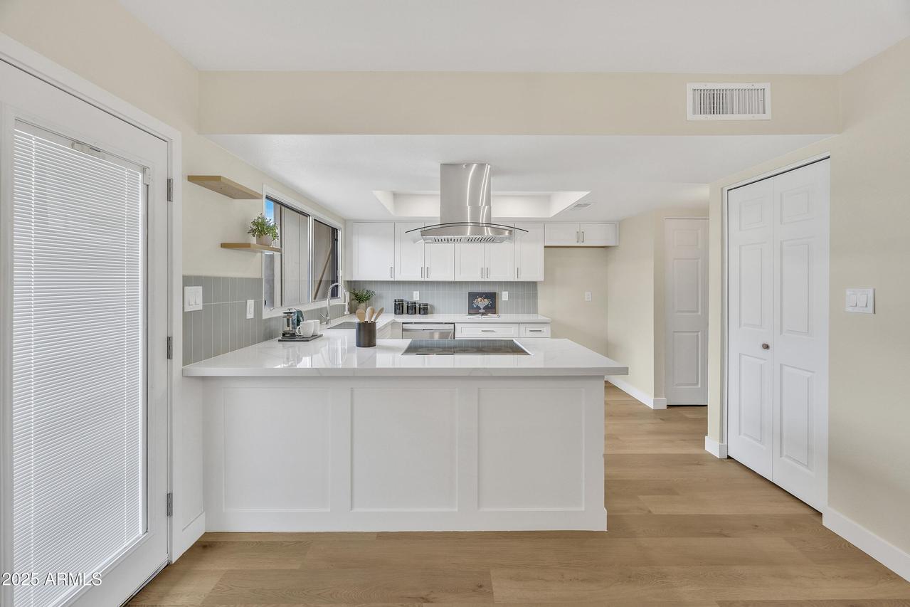 5449 W El Caminito Dr., Glendale, AZ 85302