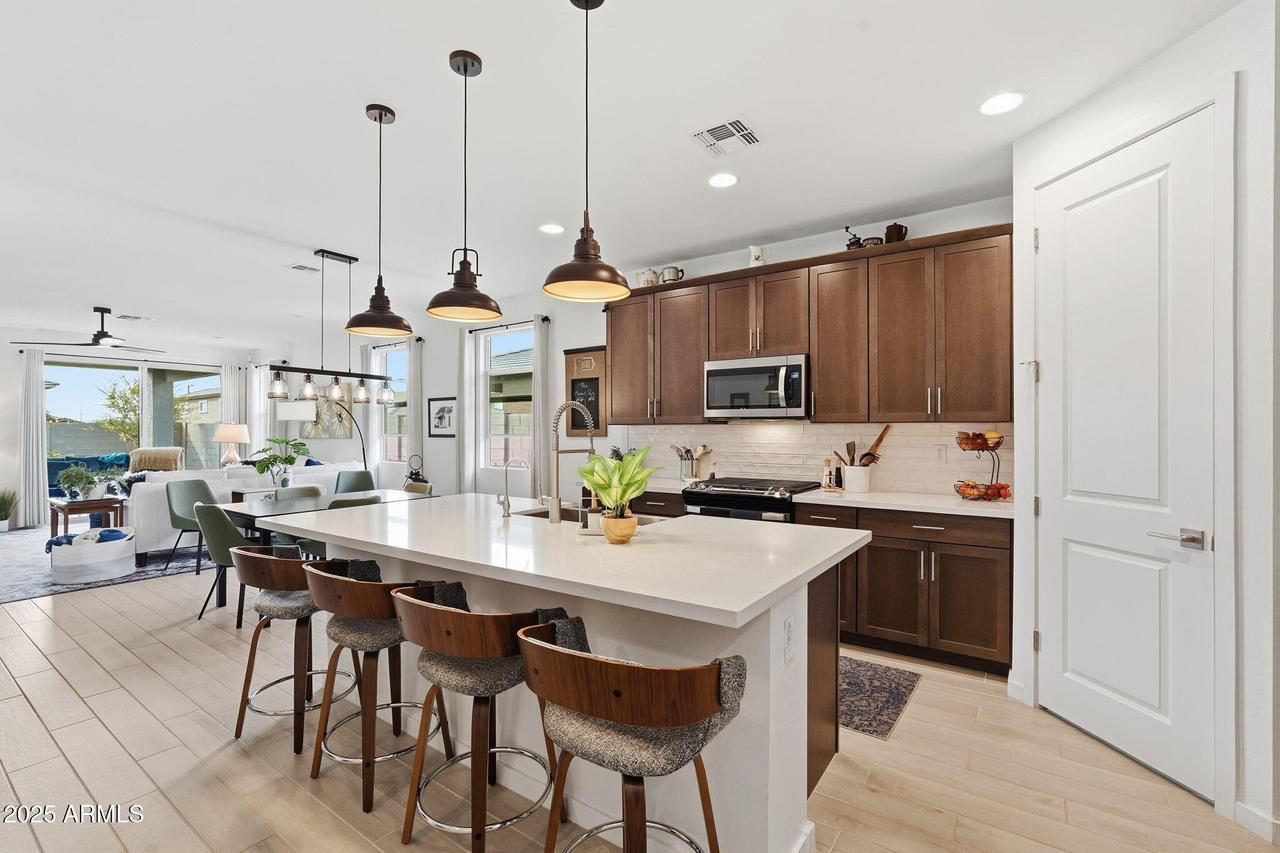 17285 W Running Deer Tr., Surprise, AZ 85387