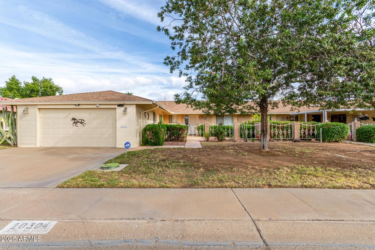 10304 W Kingswood Cir., Sun City, AZ 85351