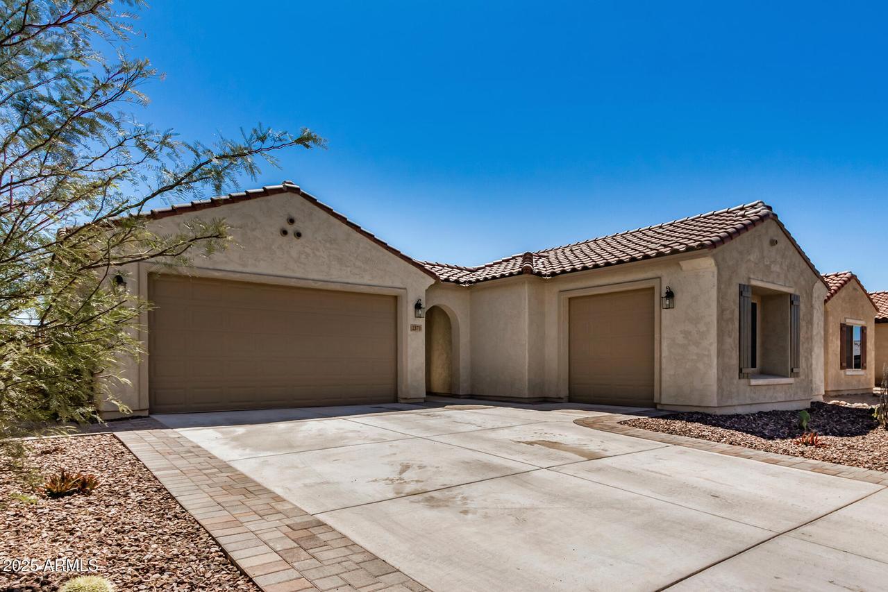 2373 N Riverside Dr., Florence, AZ 85132