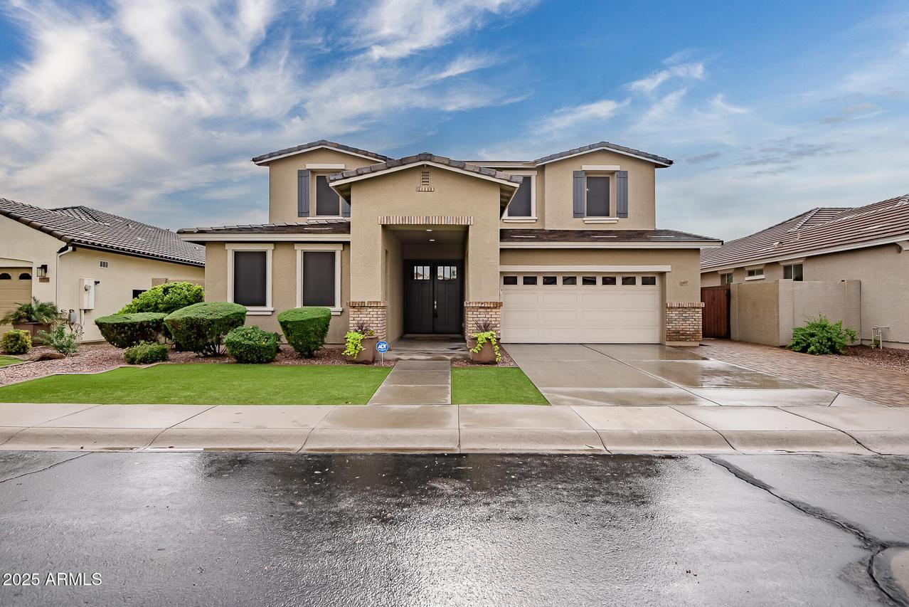 2915 E Russell St., Mesa, AZ 85213