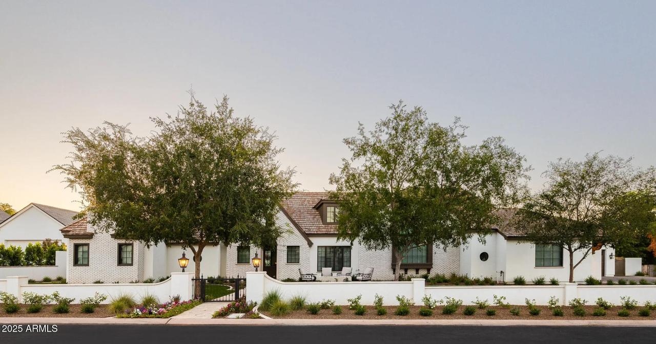 4201 N 57th Way, Phoenix, AZ 85018