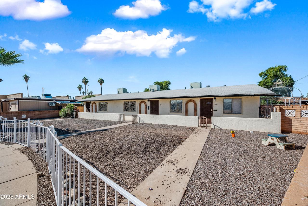 1138 N Dresden Cir., Mesa, AZ 85203