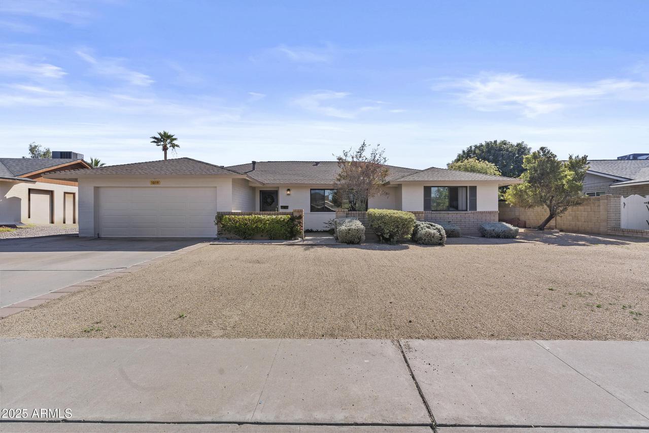 1019 E Watson Dr., Tempe, AZ 85283