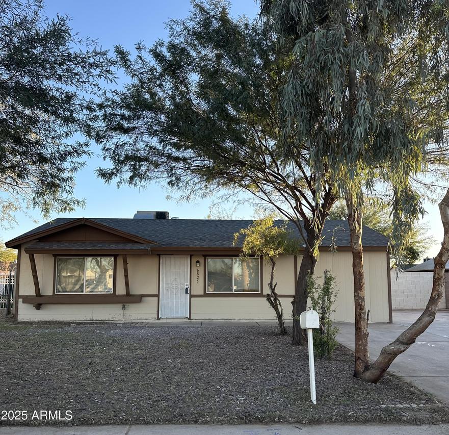 6825 W Vernon Ave., Phoenix, AZ 85035