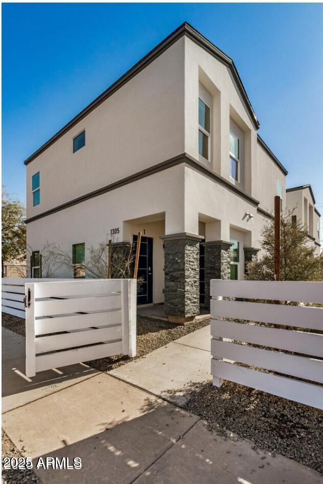 1305 E Madison St., Phoenix, AZ 85034